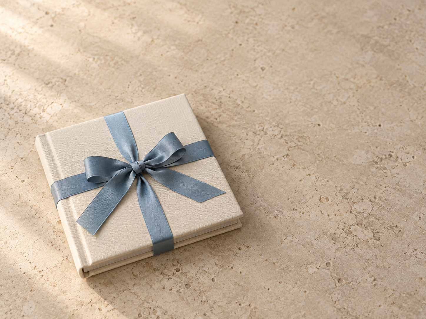 What's the Best Photo Sharing Platform for Small Weddings?